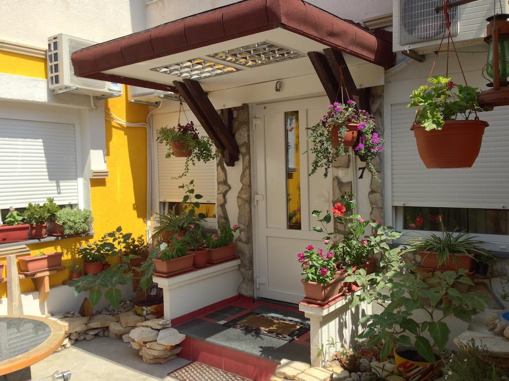 Guesthouse 7Even Mostar Esterno foto