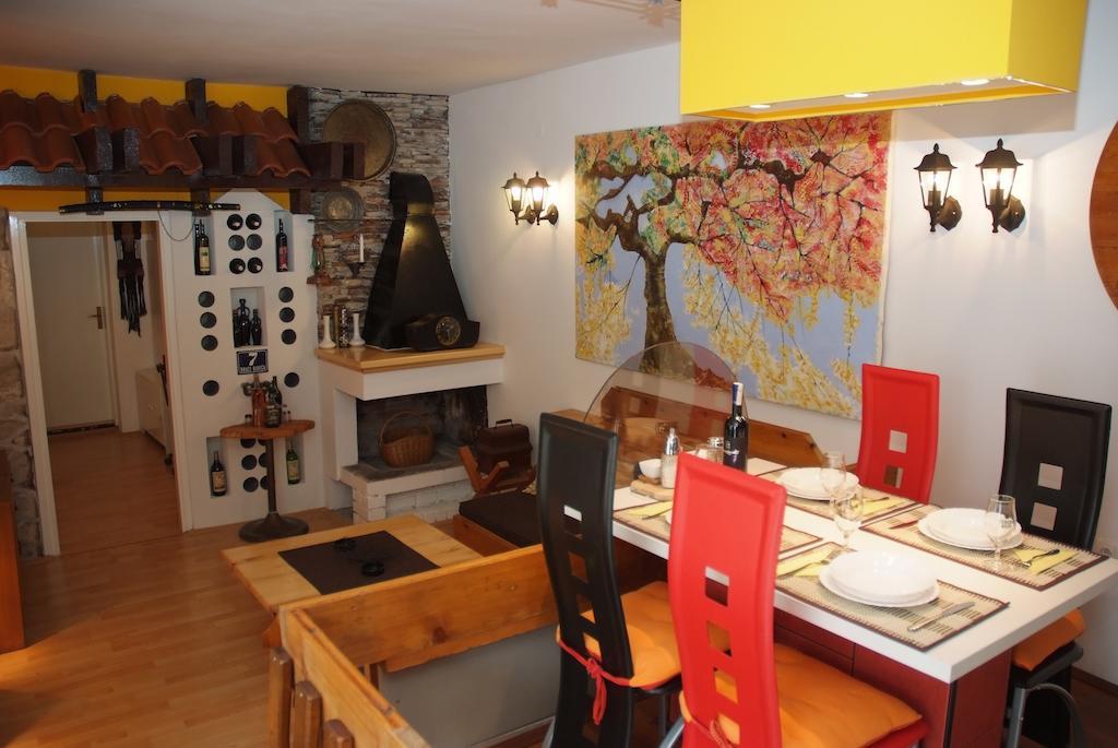 Guesthouse 7Even Mostar Esterno foto