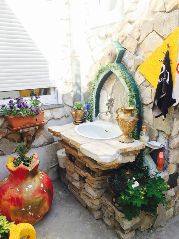 Guesthouse 7Even Mostar Esterno foto